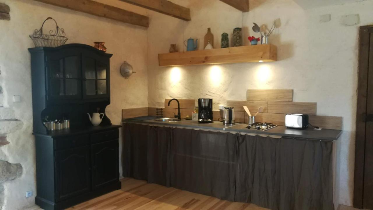 Un Nid Pour La Nuit, Chambres D'Hotes Saint-Géry 外观 照片