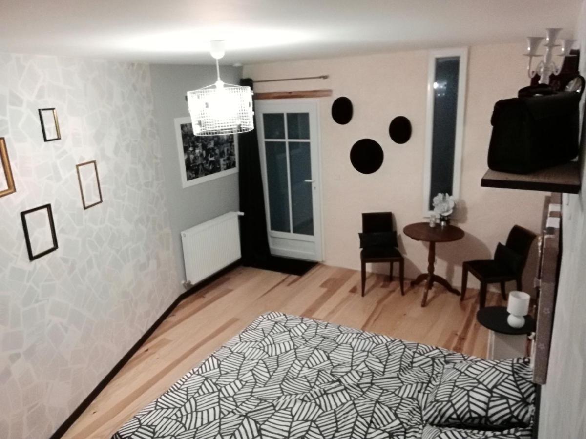 Un Nid Pour La Nuit, Chambres D'Hotes Saint-Géry 外观 照片