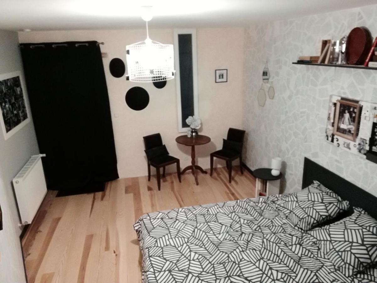 Un Nid Pour La Nuit, Chambres D'Hotes Saint-Géry 外观 照片